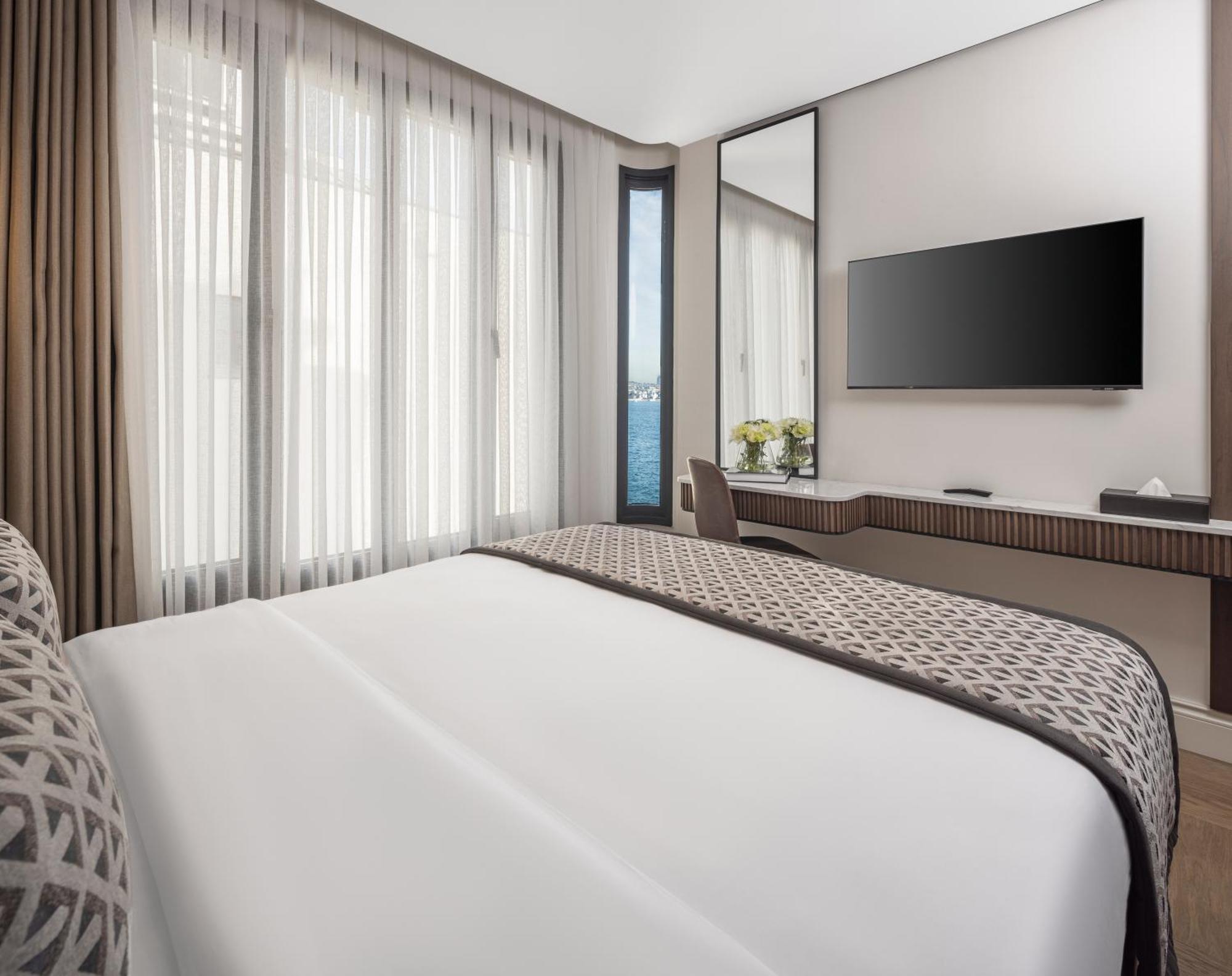 Dream Inn Karakoey Bosphorus Istanbul Exterior photo