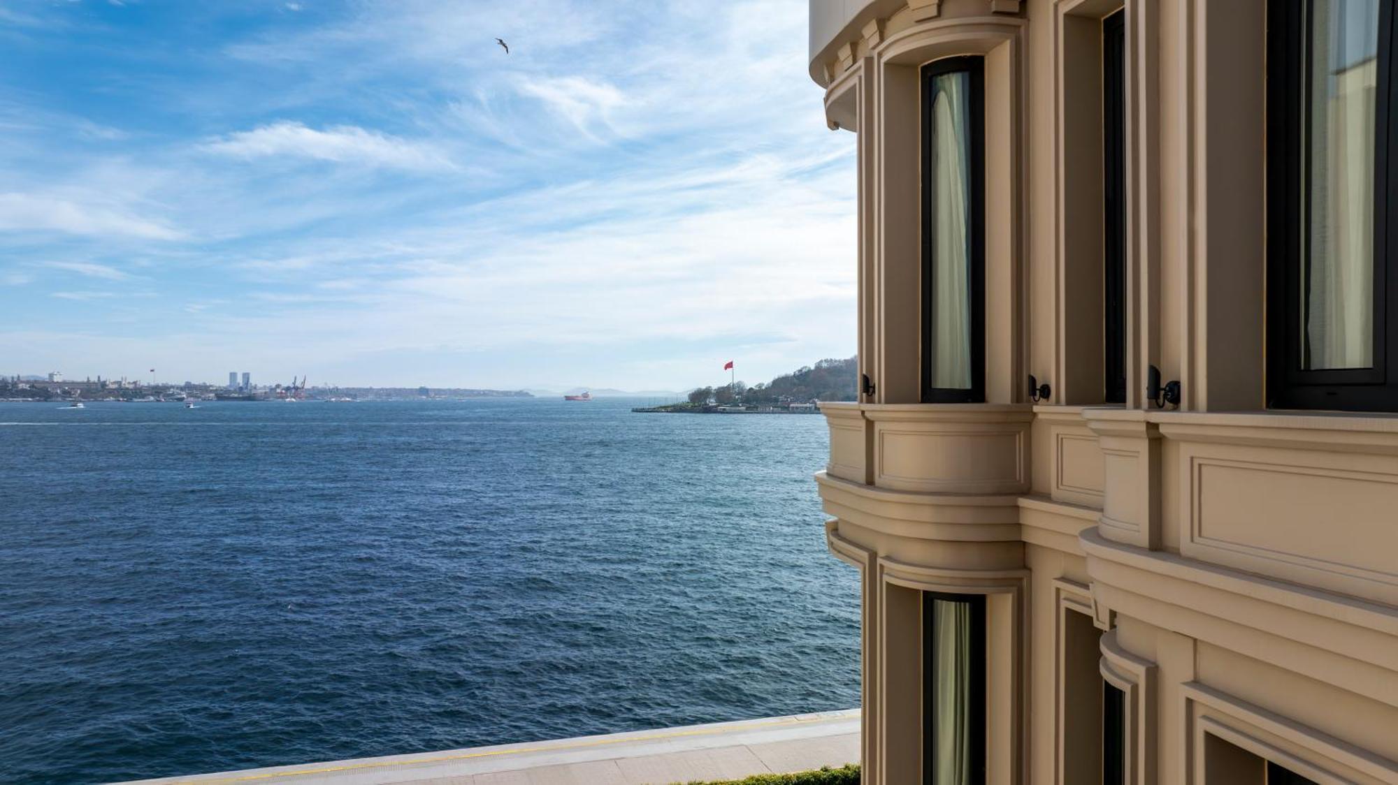 Dream Inn Karakoey Bosphorus Istanbul Exterior photo