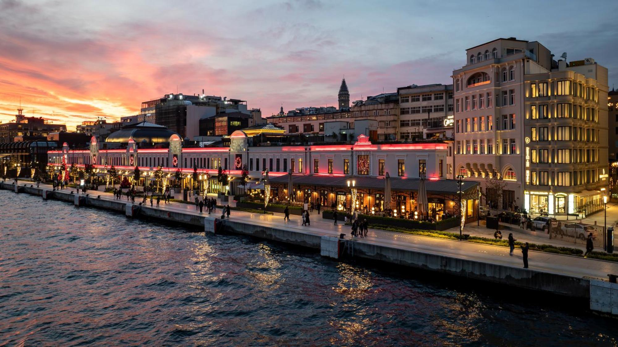 Dream Inn Karakoey Bosphorus Istanbul Exterior photo